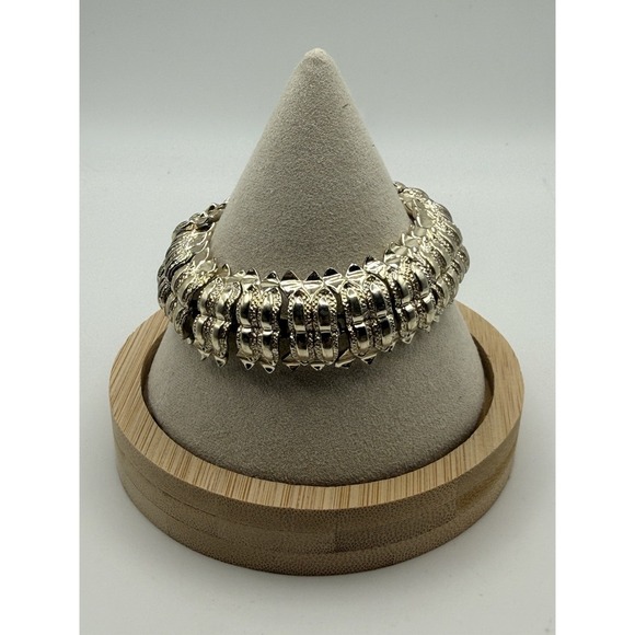 Star Jewelry - Vintage STAR Bracelet Silver Tone Chunky MCM Signed 6.5"
